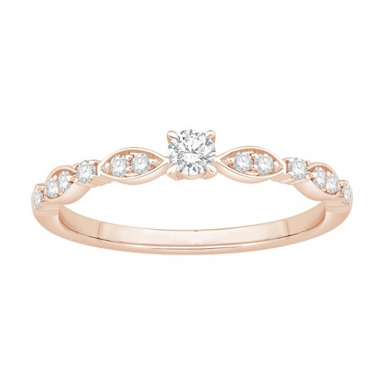 bague de fiançailles en or rose avec diamants